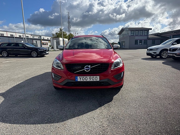 Volvo XC60 2 of 18
