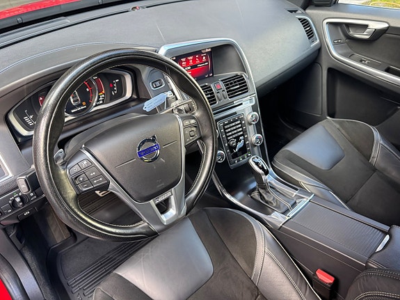 Volvo XC60 13 of 18