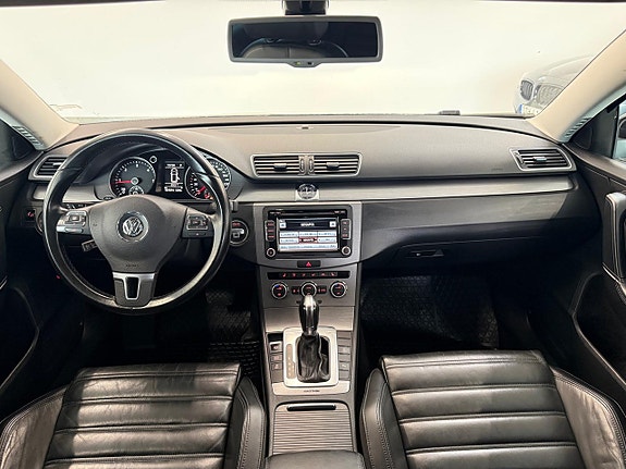 Volkswagen Passat 8 of 28