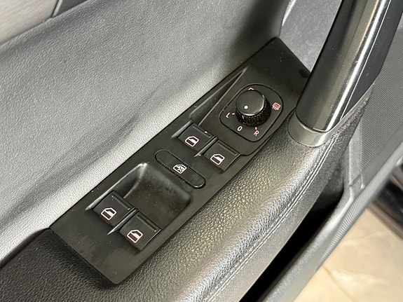Volkswagen Passat 28 of 28