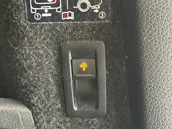 Volkswagen Passat 25 of 28
