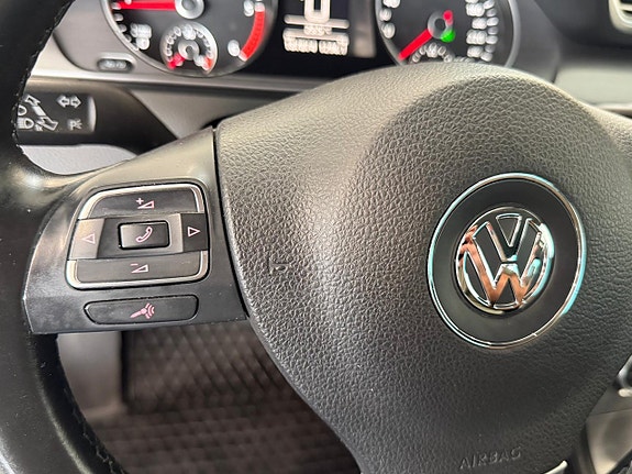 Volkswagen Passat 11 of 28