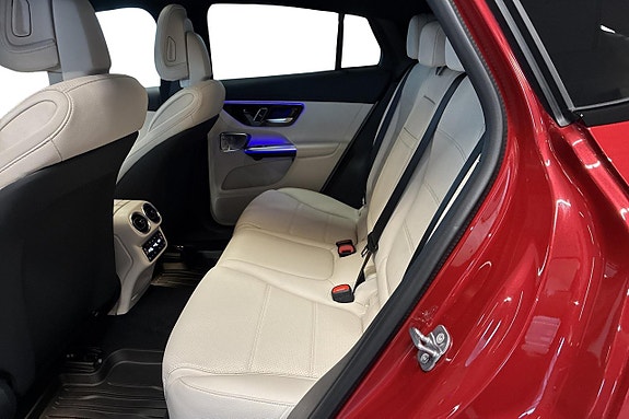 Mercedes-Benz GLC300 de 10 of 30