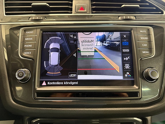 Volkswagen Tiguan 15 of 24