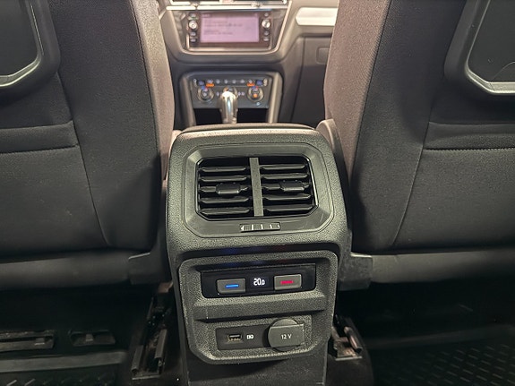 Volkswagen Tiguan 21 of 24
