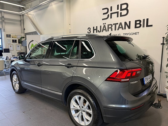 Volkswagen Tiguan 3 of 24