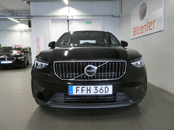Volvo XC40 13 of 24