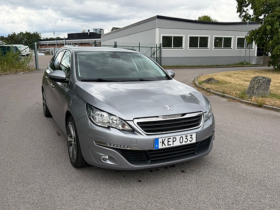 Peugeot 308 SW 3 of 6