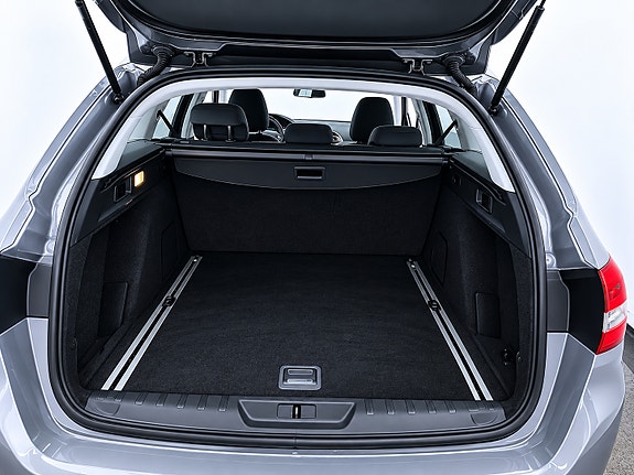 Peugeot 308 SW 5 of 6