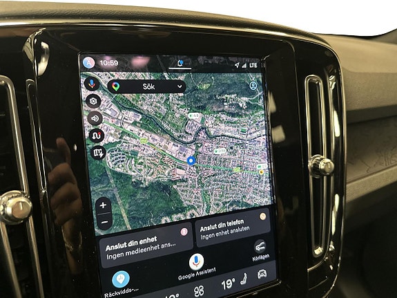 Volvo C40 10 of 16