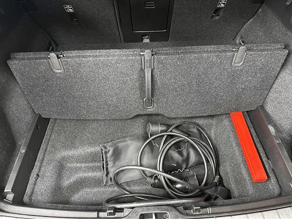Volvo C40 14 of 16
