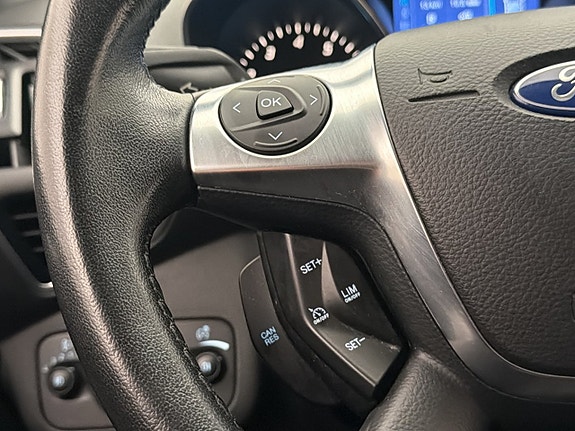 Ford Kuga 17 of 25