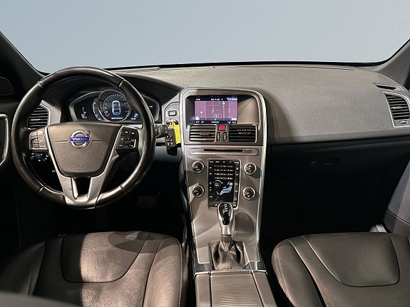 Volvo XC60 8 of 20