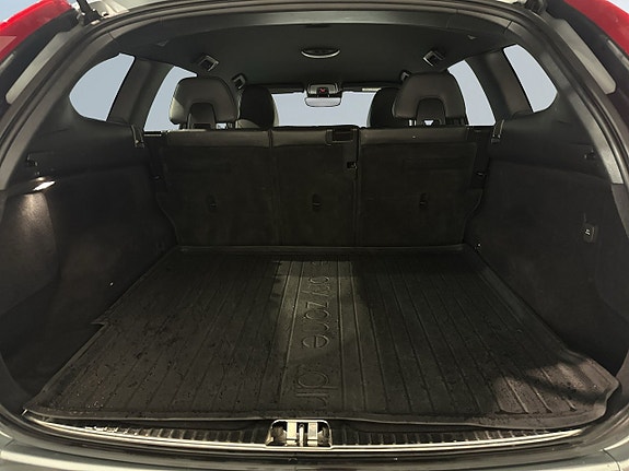 Volvo XC60 12 of 20