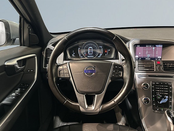 Volvo XC60 9 of 20