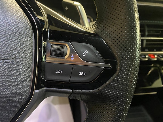 Peugeot 2008 21 of 24