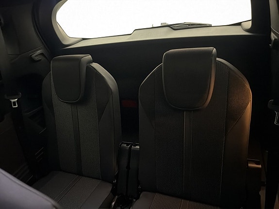 Peugeot 5008 18 of 30