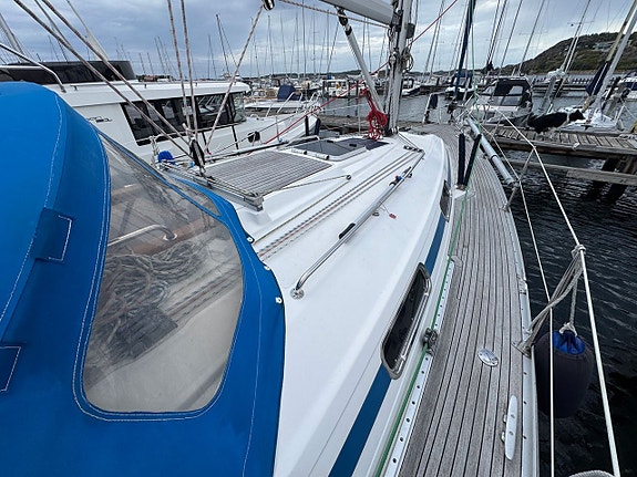 Bavaria 37 Cruiser 7 of 24
