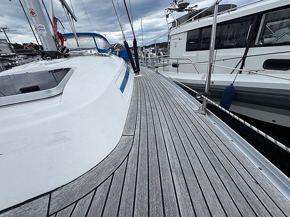 Bavaria 37 Cruiser 5 of 24