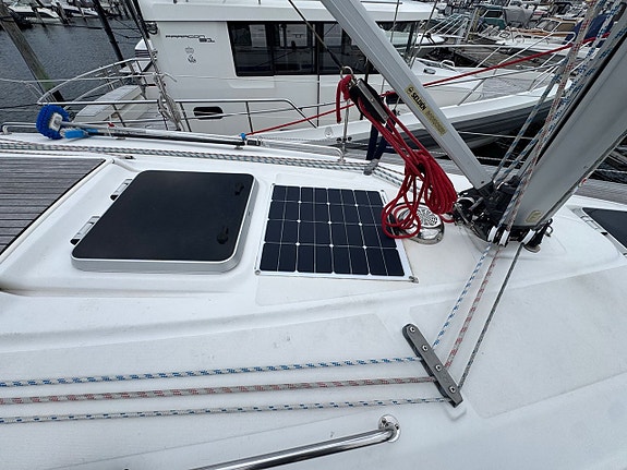 Bavaria 37 Cruiser 9 of 24