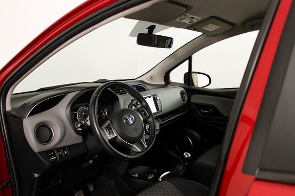 Toyota Yaris 18 of 24