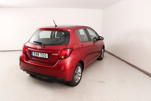 Toyota Yaris 13 of 24