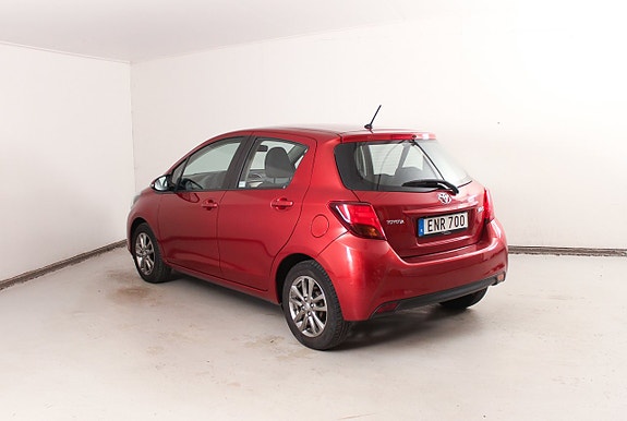 Toyota Yaris 10 of 24