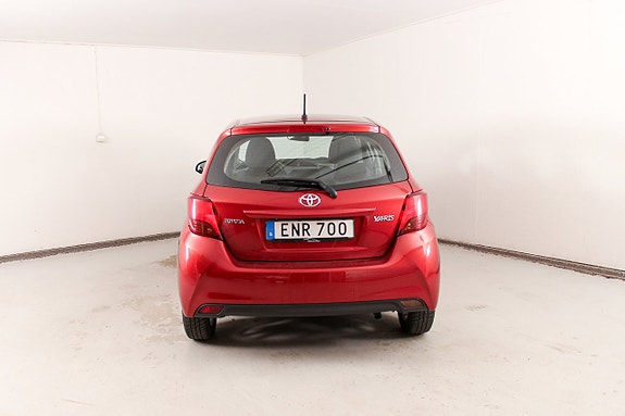 Toyota Yaris 12 of 24