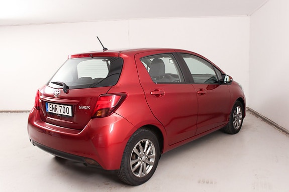 Toyota Yaris 14 of 24