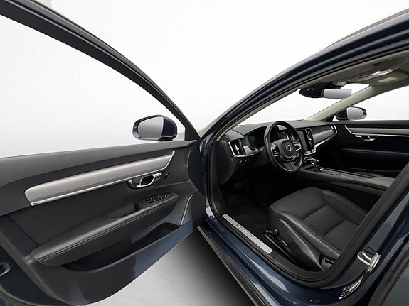 Volvo V90 11 of 30