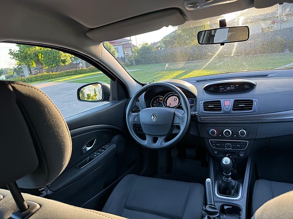 Renault Megane III 7 of 10