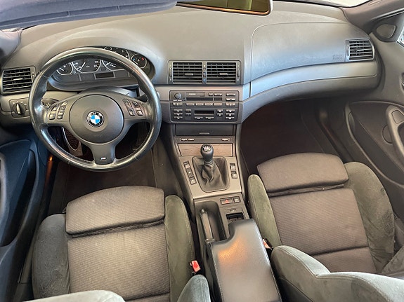 BMW 330i 11 of 30