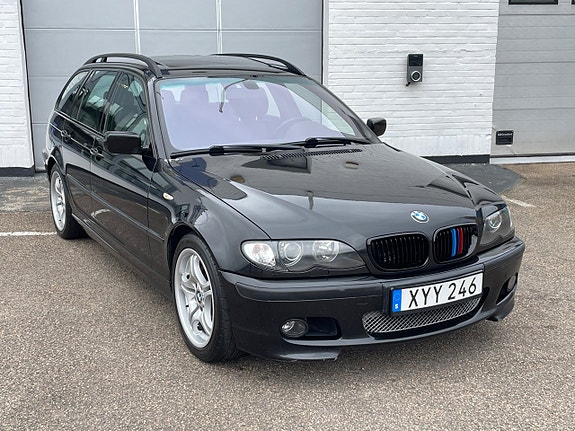 BMW 330i 2 of 27