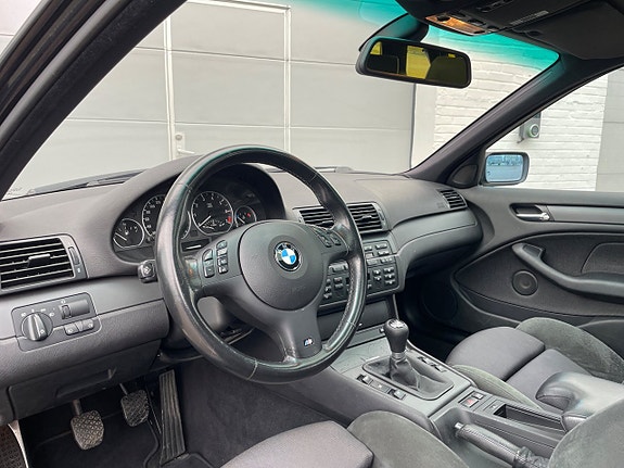 BMW 330i 5 of 27