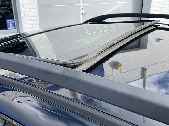 BMW 330i 18 of 30