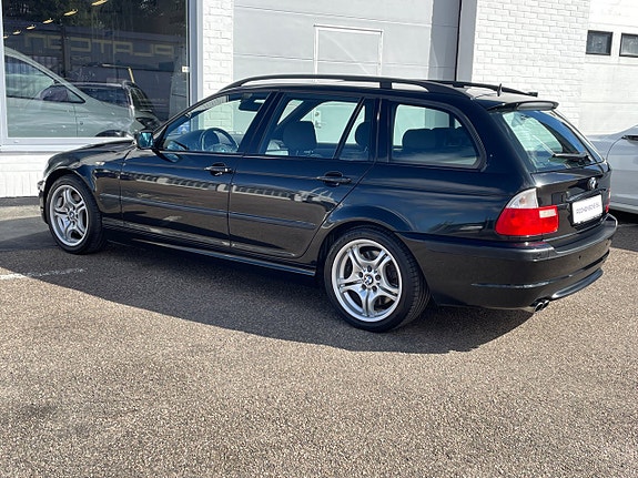 BMW 330i 9 of 30