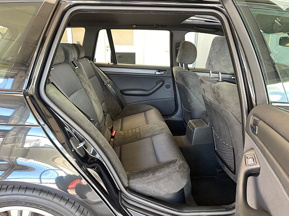 BMW 330i 15 of 30