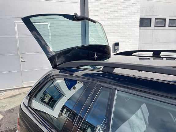 BMW 330i 30 of 30