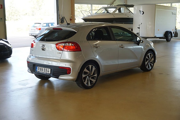 Kia Rio 2 of 12
