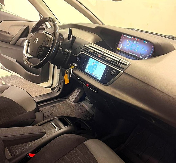Citroen Grand C4 Picasso 18 of 20