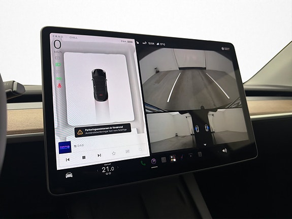 Tesla Model Y 29 of 30