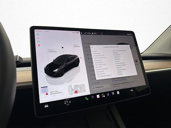 Tesla Model Y 28 of 30