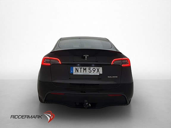 Tesla Model Y 8 of 30