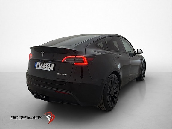 Tesla Model Y 9 of 30