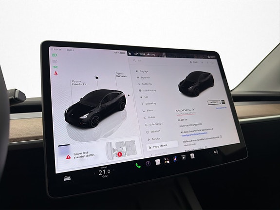 Tesla Model Y 27 of 30