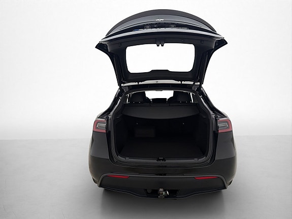 Tesla Model Y 30 of 30