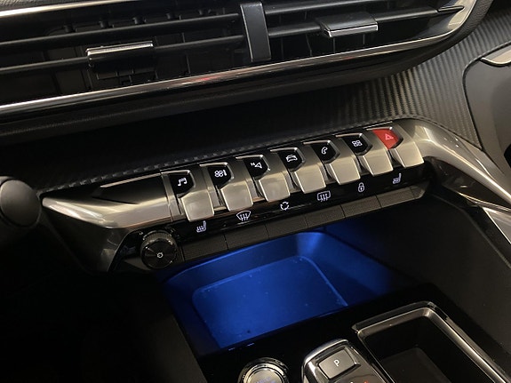 Peugeot 3008 12 of 16