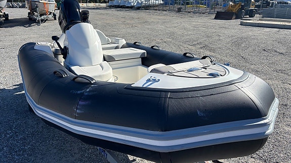 Zodiac L 440 DL Yachtline Mercury F50 ELPT 3 of 8