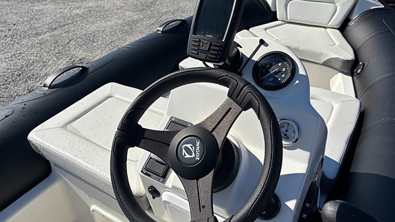 Zodiac L 440 DL Yachtline Mercury F50 ELPT 5 of 8