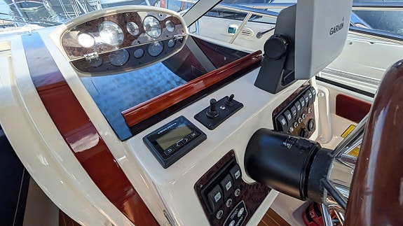 Aquador 23 HT -09 motor 2014. Volvo Penta D3-200 HK. 9 of 22